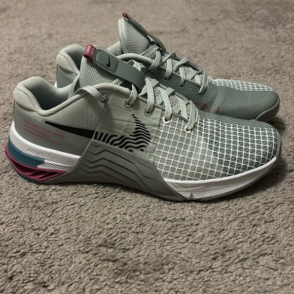 Nike Shoes - Nike metcon 8s